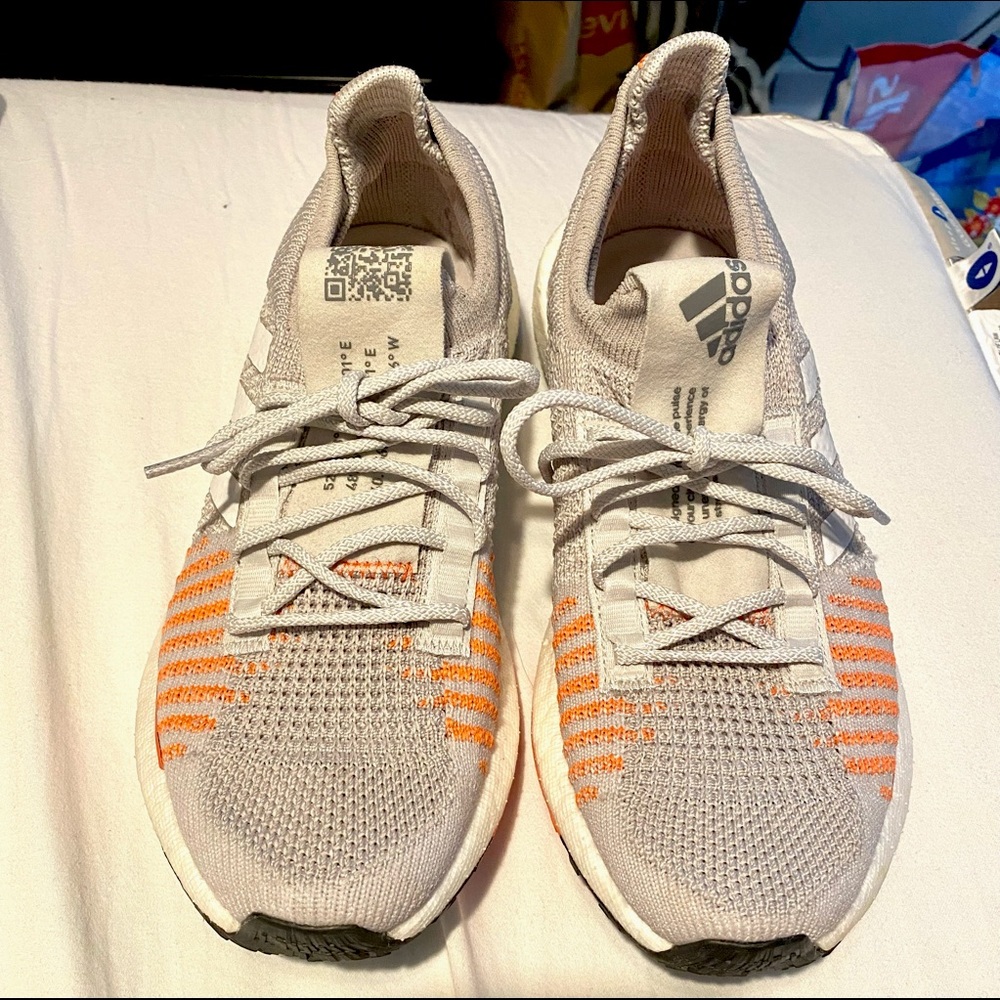 Nwot Adidas sock knit shoes